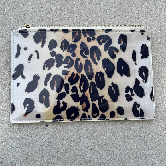 Kate Spade New York patent leather animal print, leather lining, gold-tone Zip - Picture 7 of 11